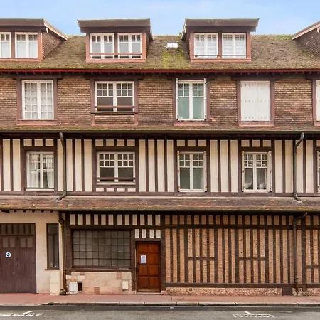 Large And Elegant Studio In Centre 2 Min To The Casino - Welkeys *